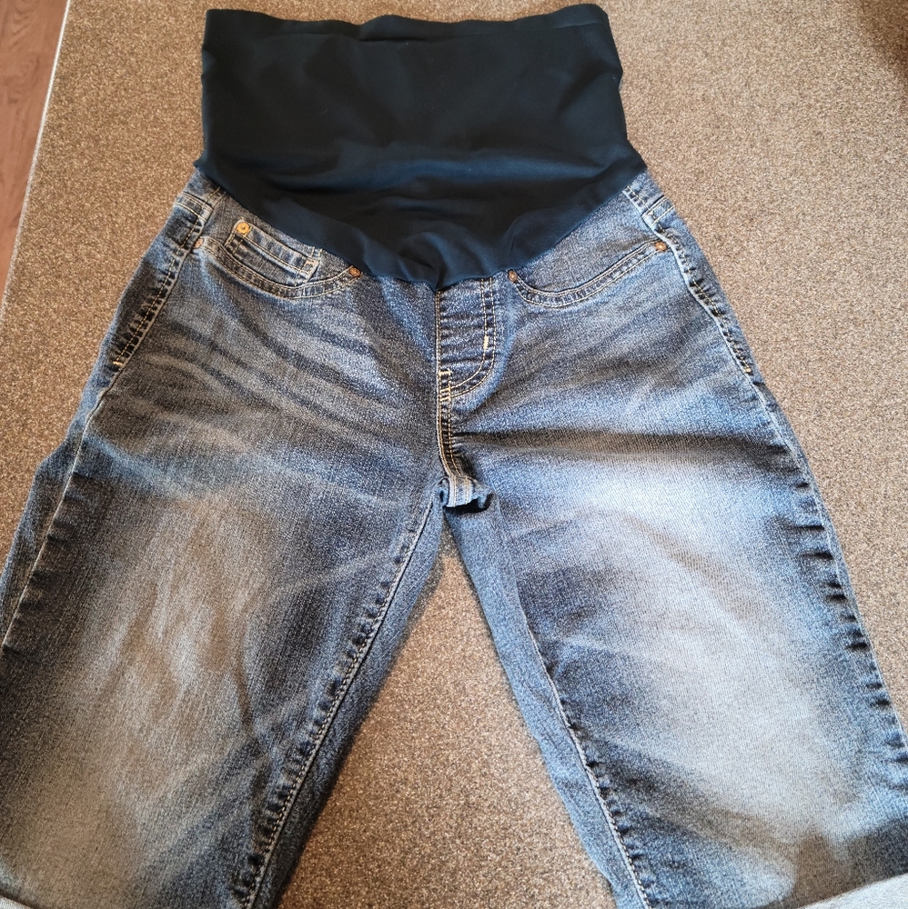 Maternity shorts
